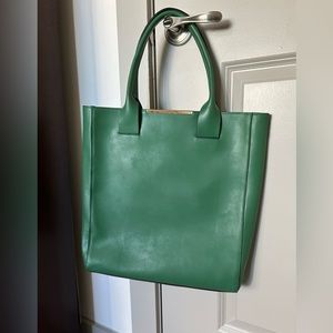 BCBG Kelly green large leather purse
